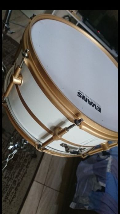 Reforma, restauração e customização de baterias