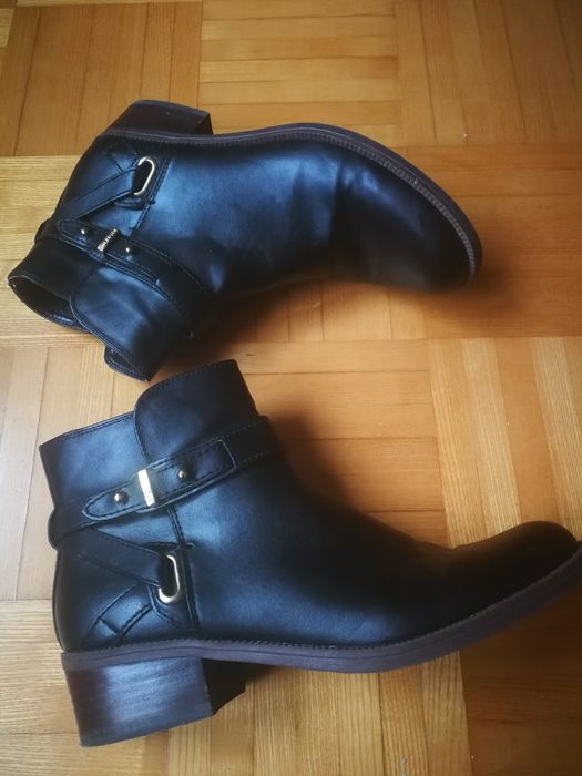 Botki damskie, czarne sztyblety Tommy Hilfiger rozmiar 7 1/2  (38)