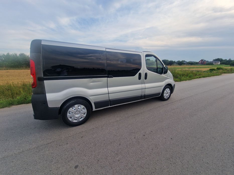 Renault Trafic Vivaro Long L2H1 2.5 CDI.9 osobowy.Polecam