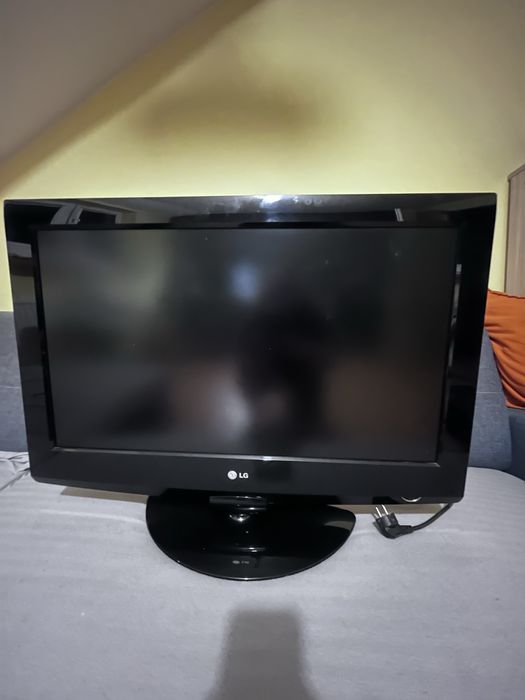 Uszkodzony telewizor lg  32LG2000