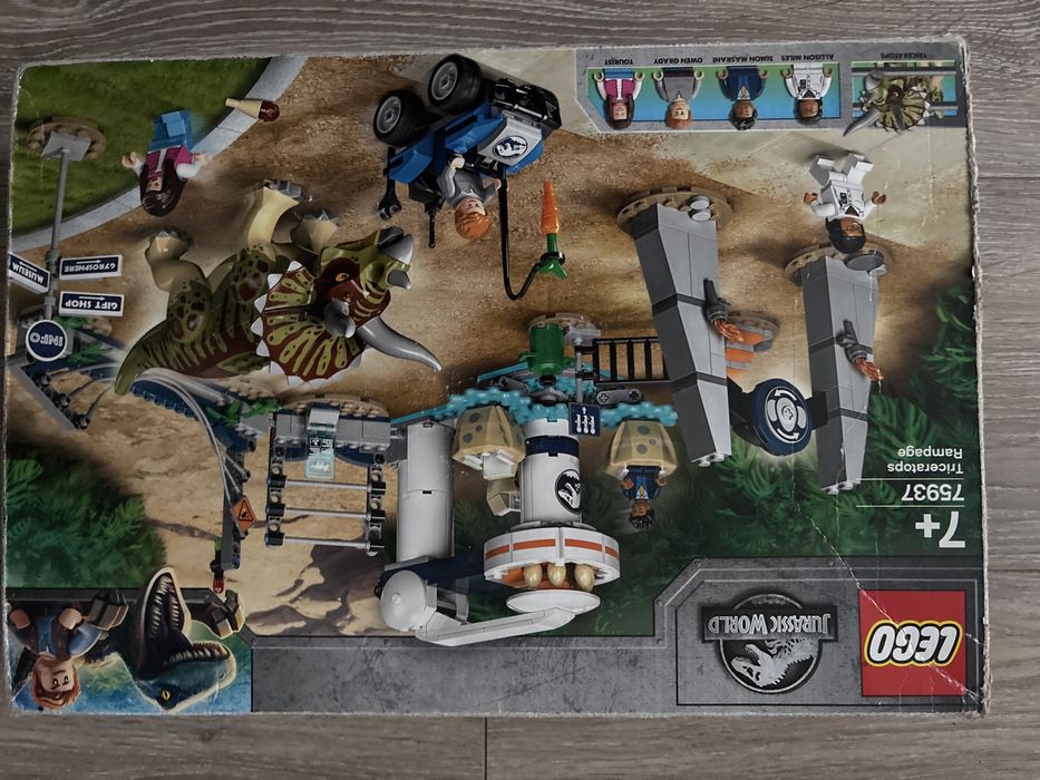 Sprzedam oryginalne lego 76937 Jurassic World