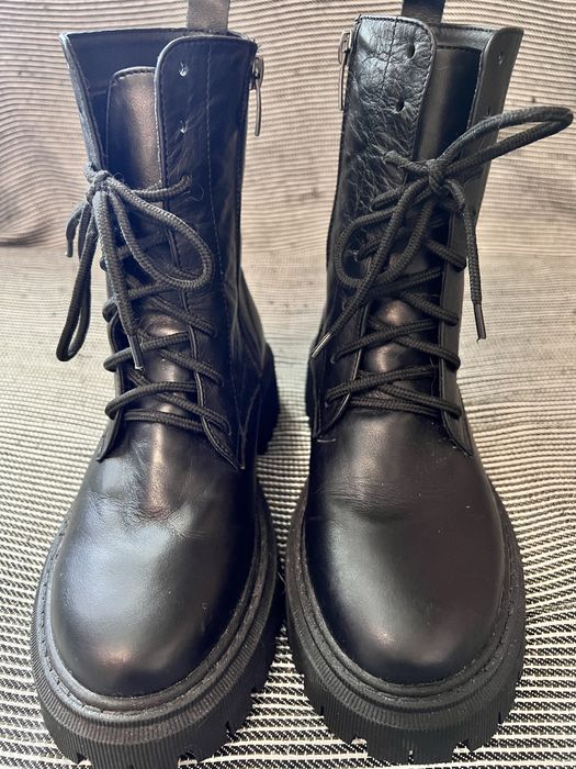 Демісезонні чоботи жіночі, шкіряні, 36 розмір
