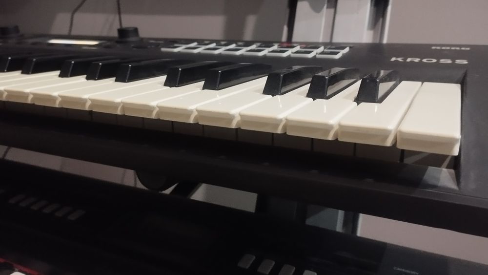 Syntezator Korg Kross 2