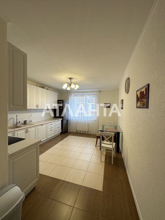 ЖК Янтарный. Котовского. 3 комн. 93 м. ТОРГ! Мебель, ремонт.