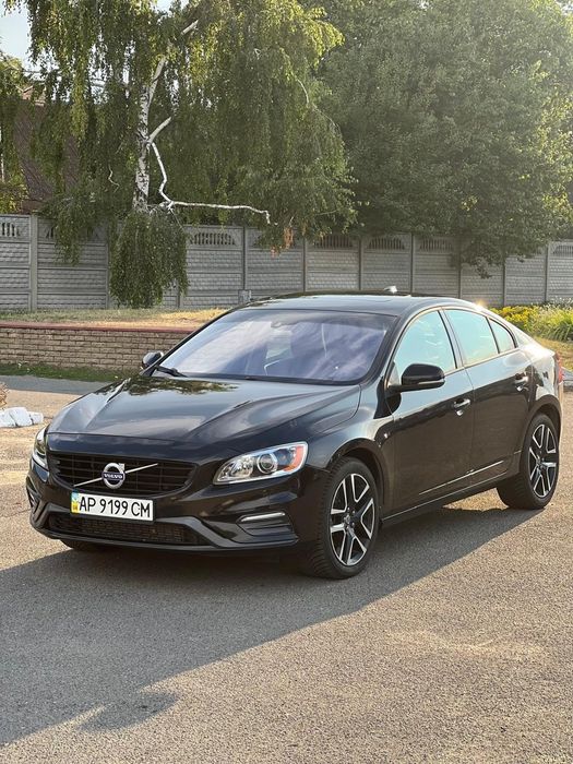 Volvo S60 2017 року.