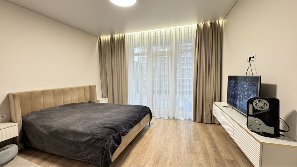 Продаж 1,5-кімнатної квартири \47м2 +30 м2 Тераса в ЖК Крістал/Crystal