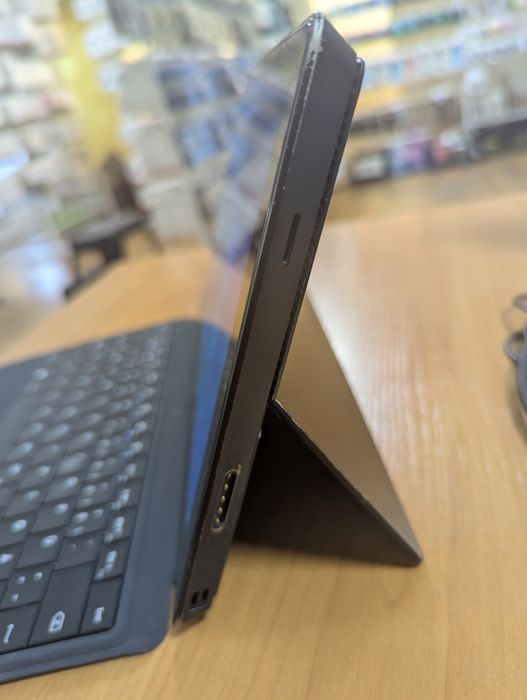 Планшет-ноутбук Surface pro 2  4/64gb