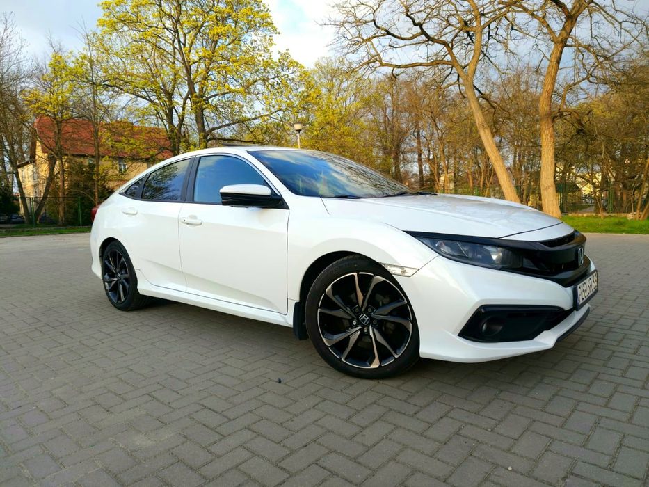 Honda Civic X Sport 2.0+LPG Sedan‼️