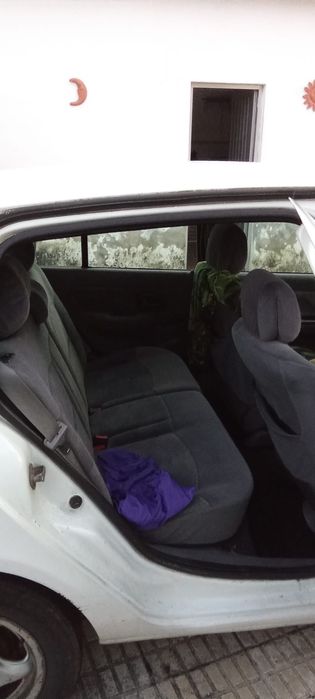 Renault Clio 1.9, 2001 - Avariado