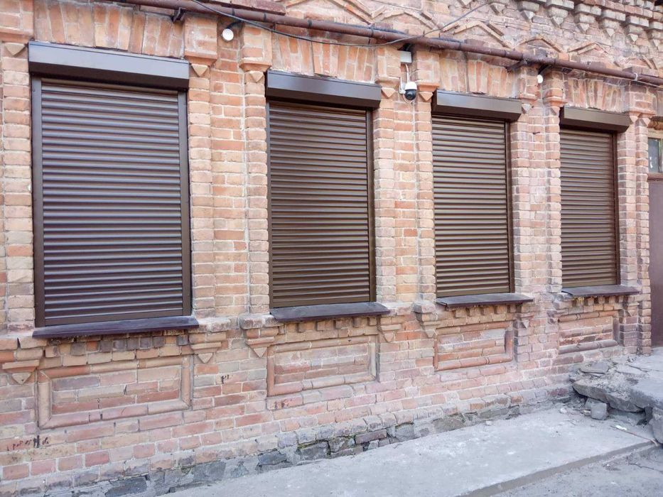 Роллеты защитные эконом ламели39,45,55,разных цветов,запчасти к ним.