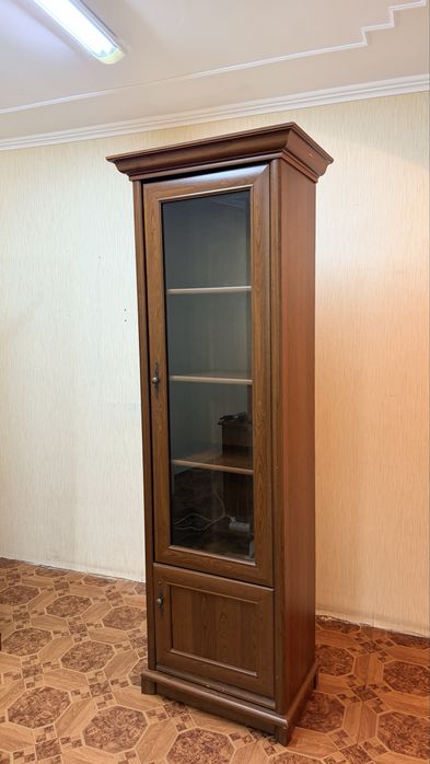 Шафа-вітрина Гербор Соната 1DL/1DP Б/У у хорошому стані