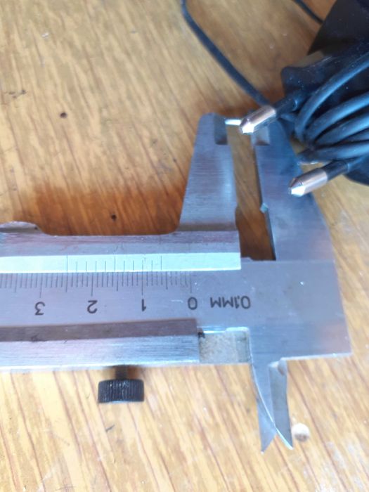 Ładowarki do telefonów 220V