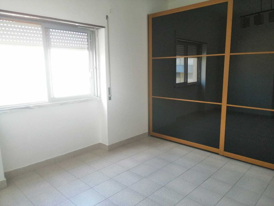 Apartamento T2 Arrendamento Paio Pires