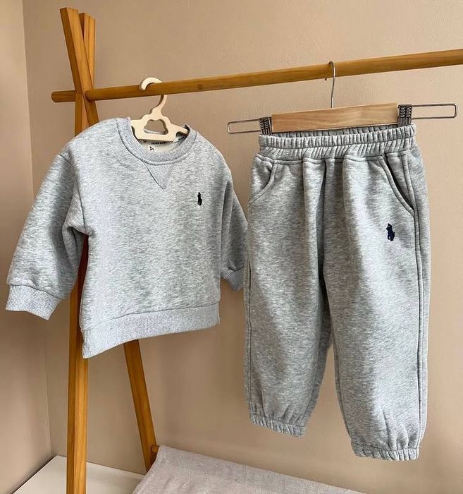 Дитячий спортивний костюм