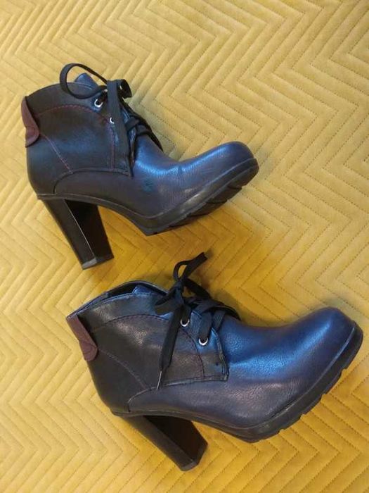 Botki granatowo - czarno - bordowe 39