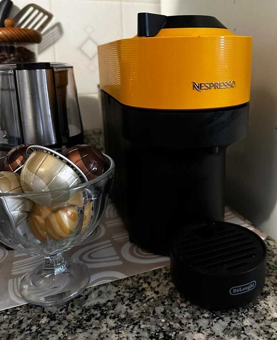 Vendo máquina de cafe Nespresso