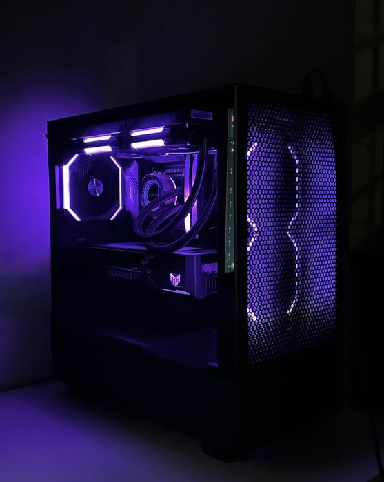 PC Gaming RTX 4070 Ti + i7-13700K | High-End RGB | Estado Impecável
