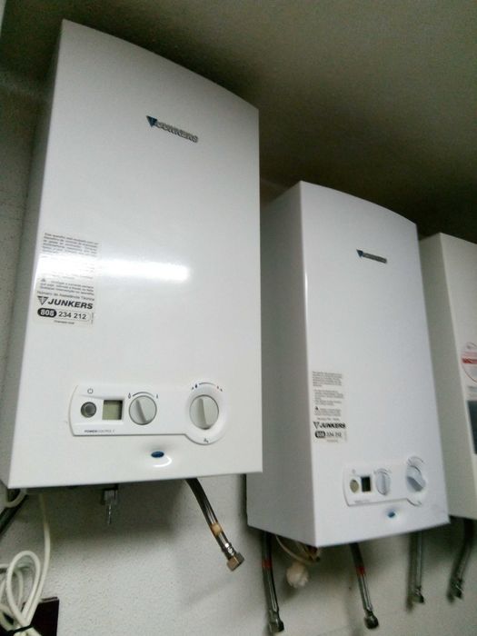 vários esquentadores ,normais ,automáticos e ventilados .alguns novos