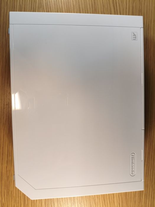 Wii clássica 250GB desbloqueada em caixa