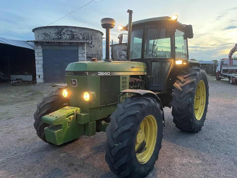 Продам трактор John Deere 3640