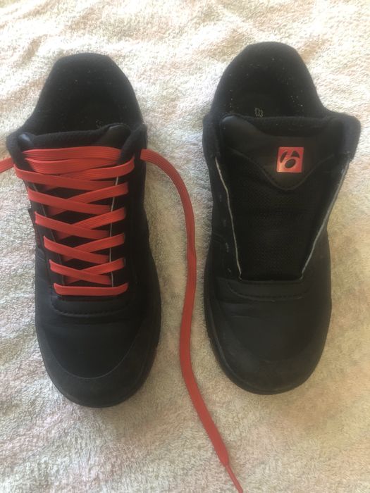 Веловзуття bontrager flatline топталки