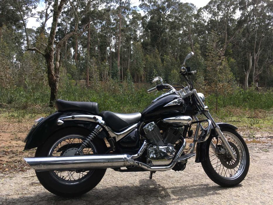 Suzuki Intruder 250