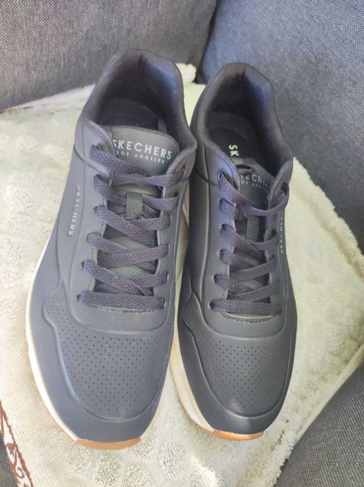 Кросівки Skechers 41р устілка 26см