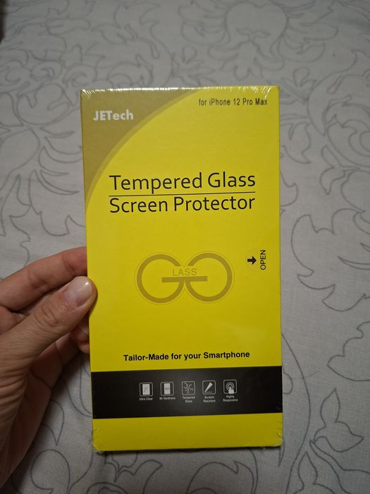 Захисне скло JETech Tempered Glass Screen Protector для iPhone 12 Pro Max.