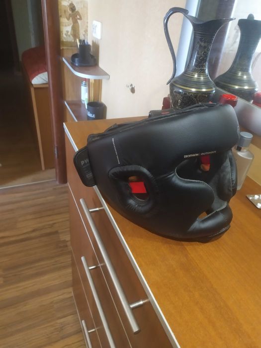 Срочно продам новый шлем  в отличном состоянии