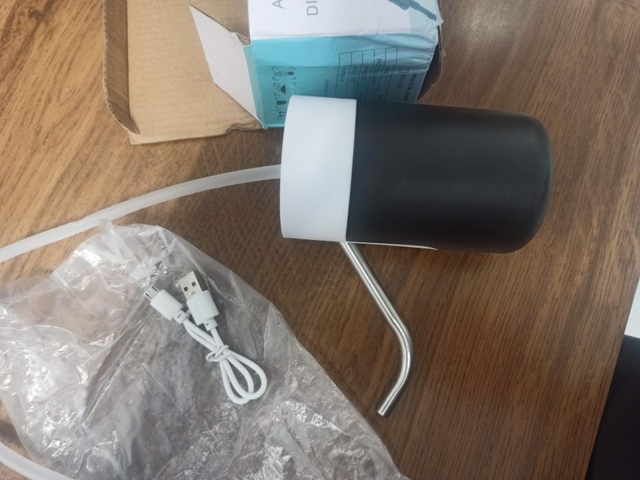 Dispensador automático de água / sumo/ vinho