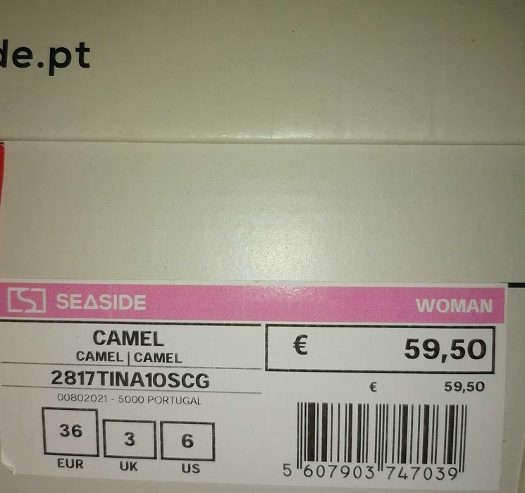 Botins rasos com bordados da Seaside