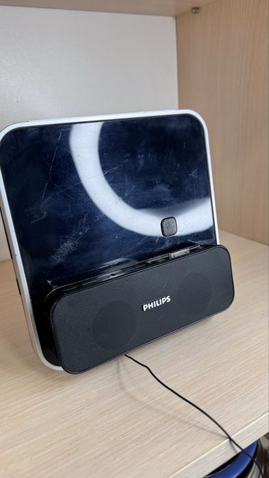 док-станція Philips Docking Entertainment System DC315.