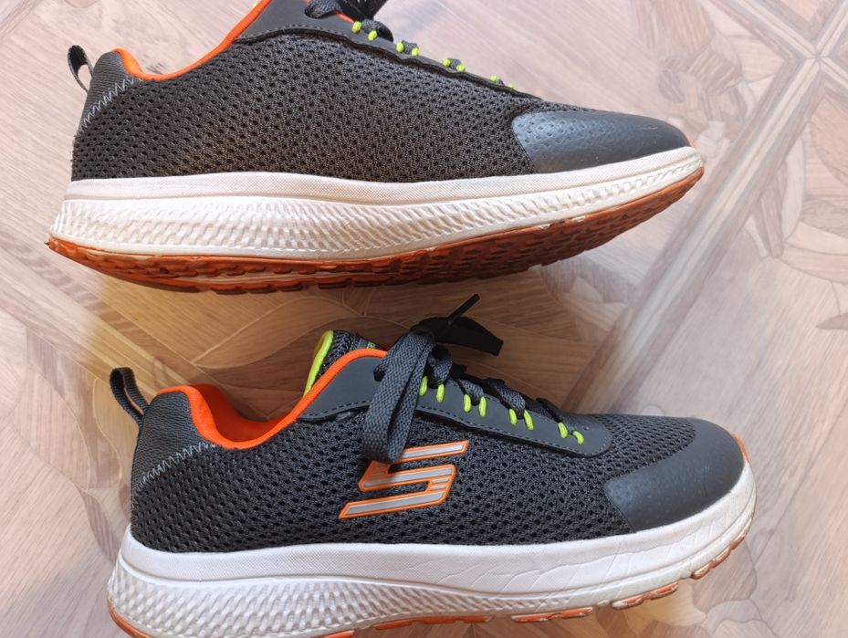 Кросівки skechers