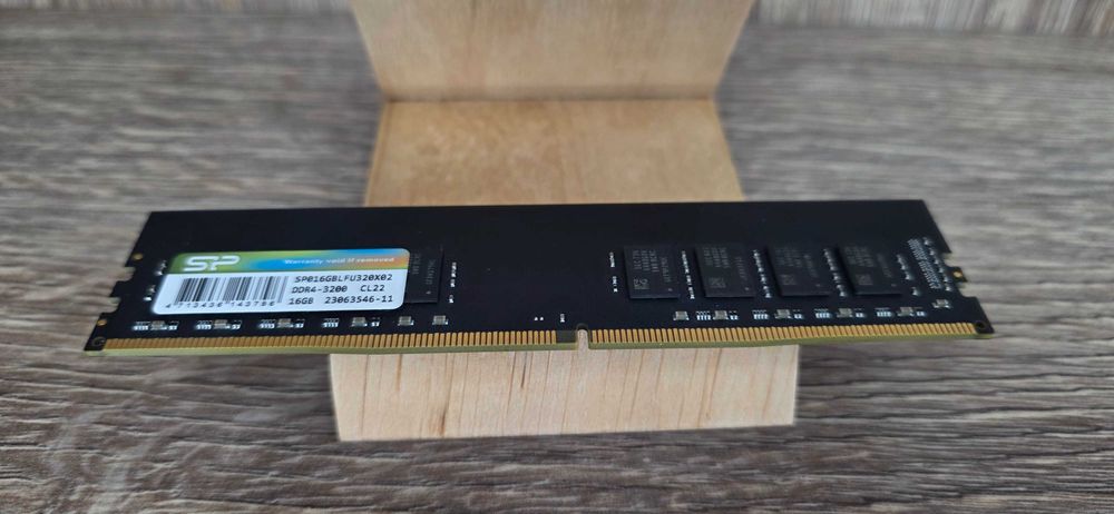 Pamięć Ram SP Silicon Power 16GB DDR4-3200 CL22 SP016GBLFU320X02