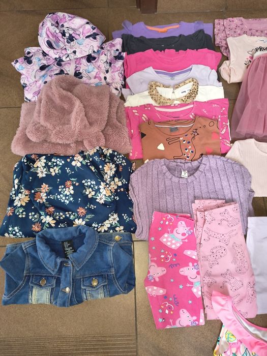 Ubranka dla dziewczynki r. 110