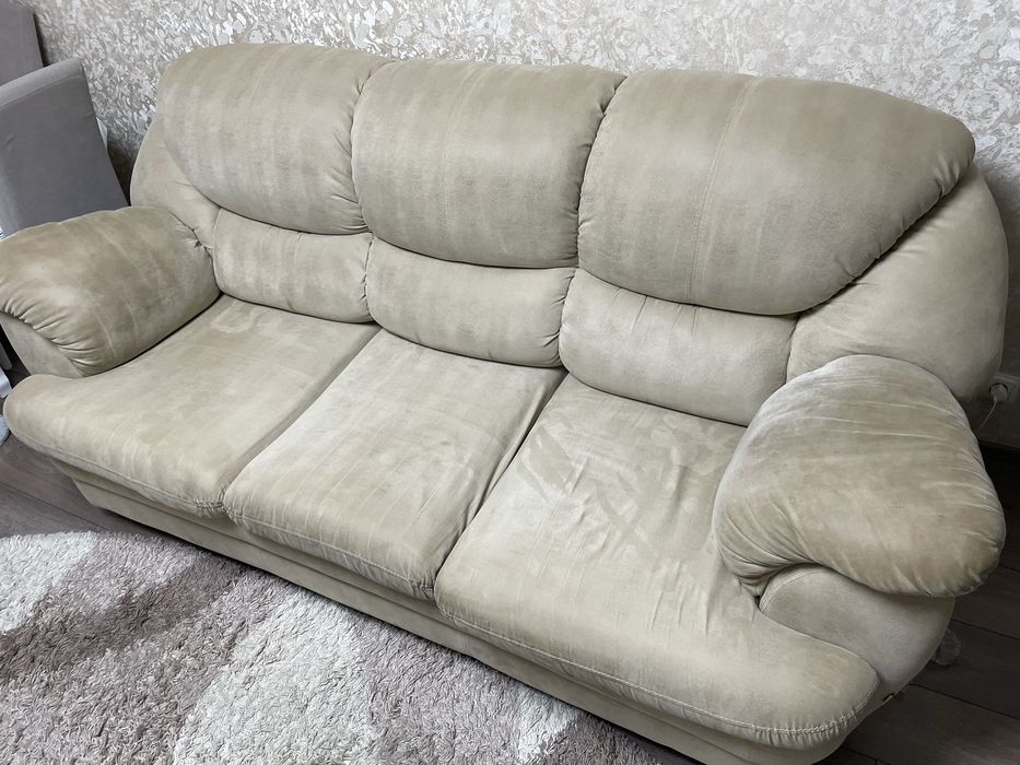 Меблі у вітальню