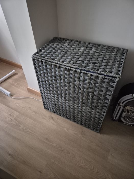 Cesto com tampa cinzento 110l