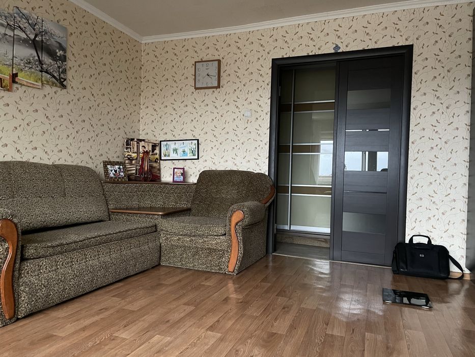 Продам 3 комнатную квартиру ул. Квартальная