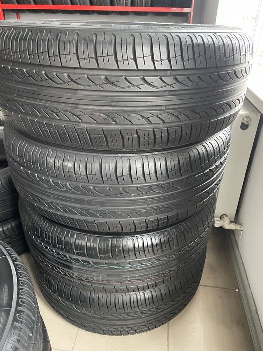 Резина  Kumho нова з Європи 235/60 р 16