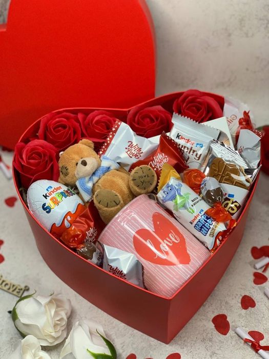 солодкий подарунок дівчині