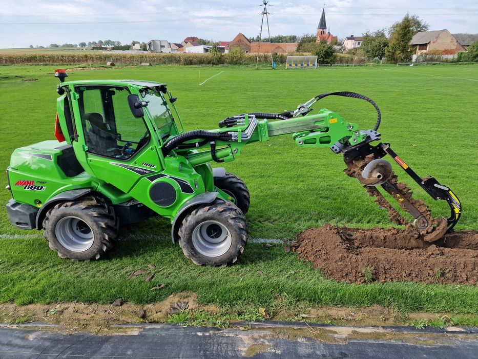 Koparka łańcuchowa, wykopy, drenaż, nawodnienie, przyłącza elektryczne