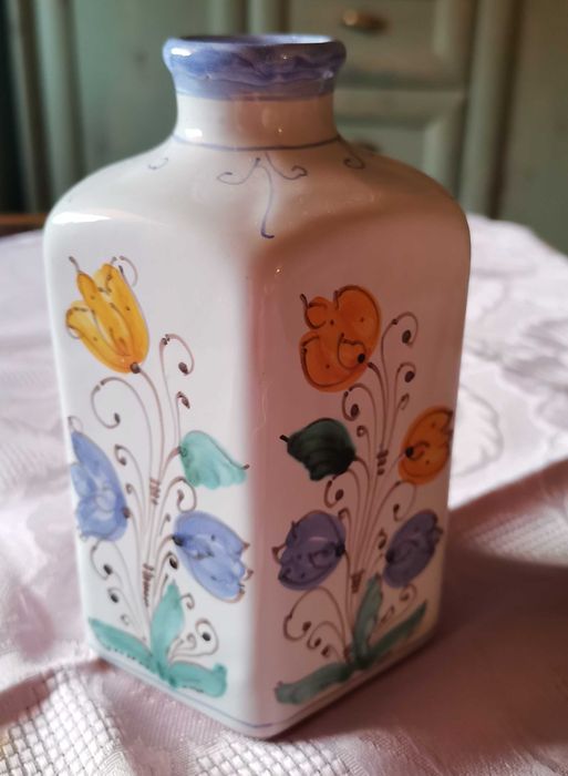 Ceramiczny  wazonik