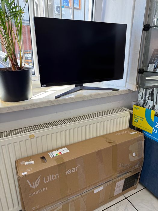 (6) monitor dla gracza LG UltraGear 32GR93U-B