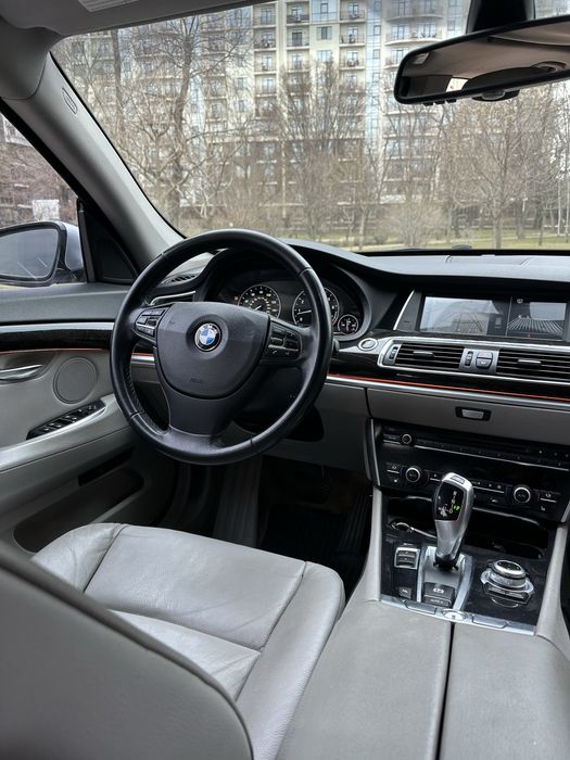 BMW GT 535 панорама, дотяжки дверей, без ключ