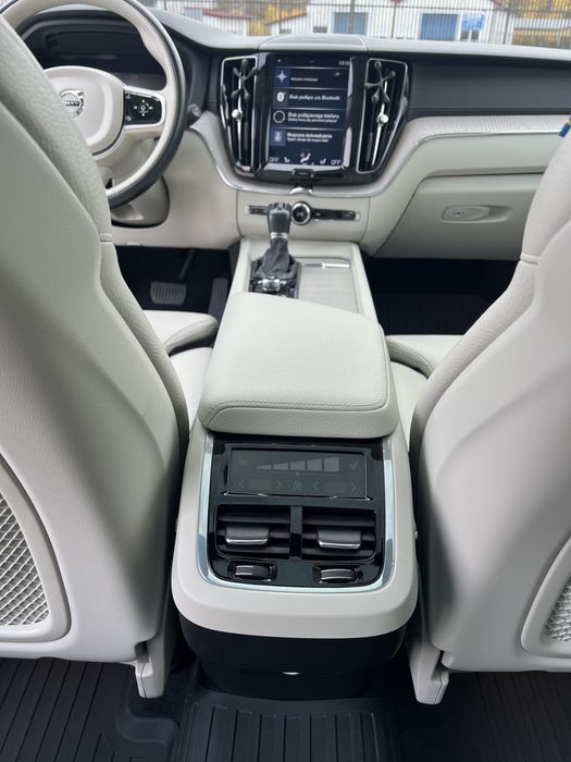 Volvo XC60 2020 Inscription 2.0 benzyna 250KM