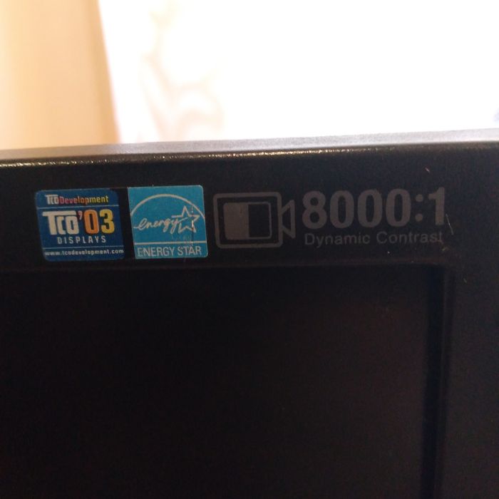 Монитор Samsung SyncMaster 2243nw