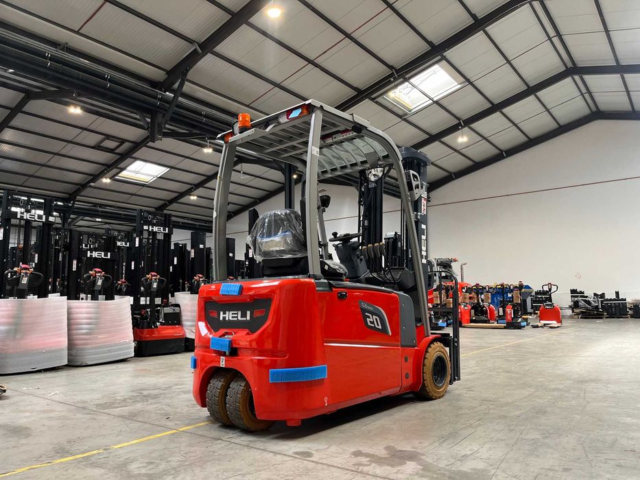 Empilhador 3 Rodas Novo