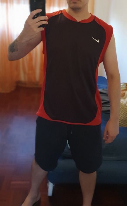 T-shirt Manga Cava da Nike