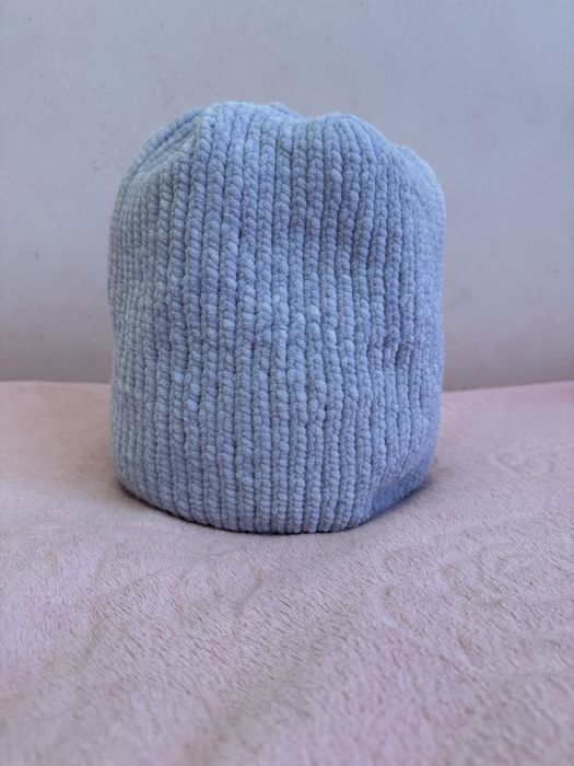 Продам вязаную  шапку