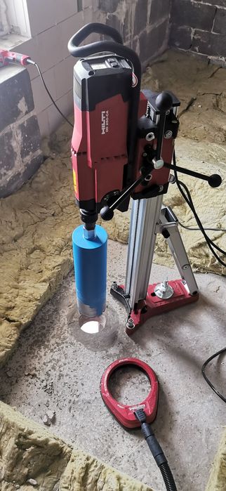 Wiercenie w betonie techniką diamentową